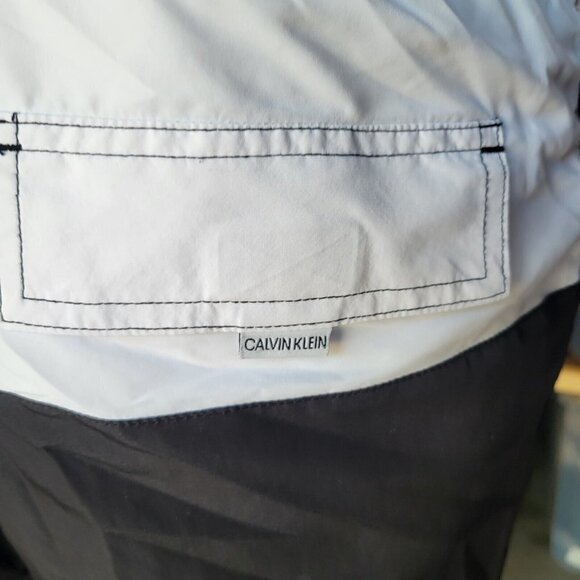 MEN'S Calvin Klein Swimwear.  Size Medium. - Picture 5 of 6